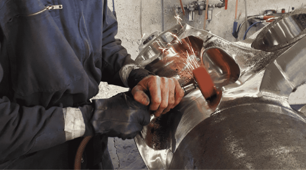 Polissage manuel à la meuleuse par PMP dans les pyrénées-atlantiques